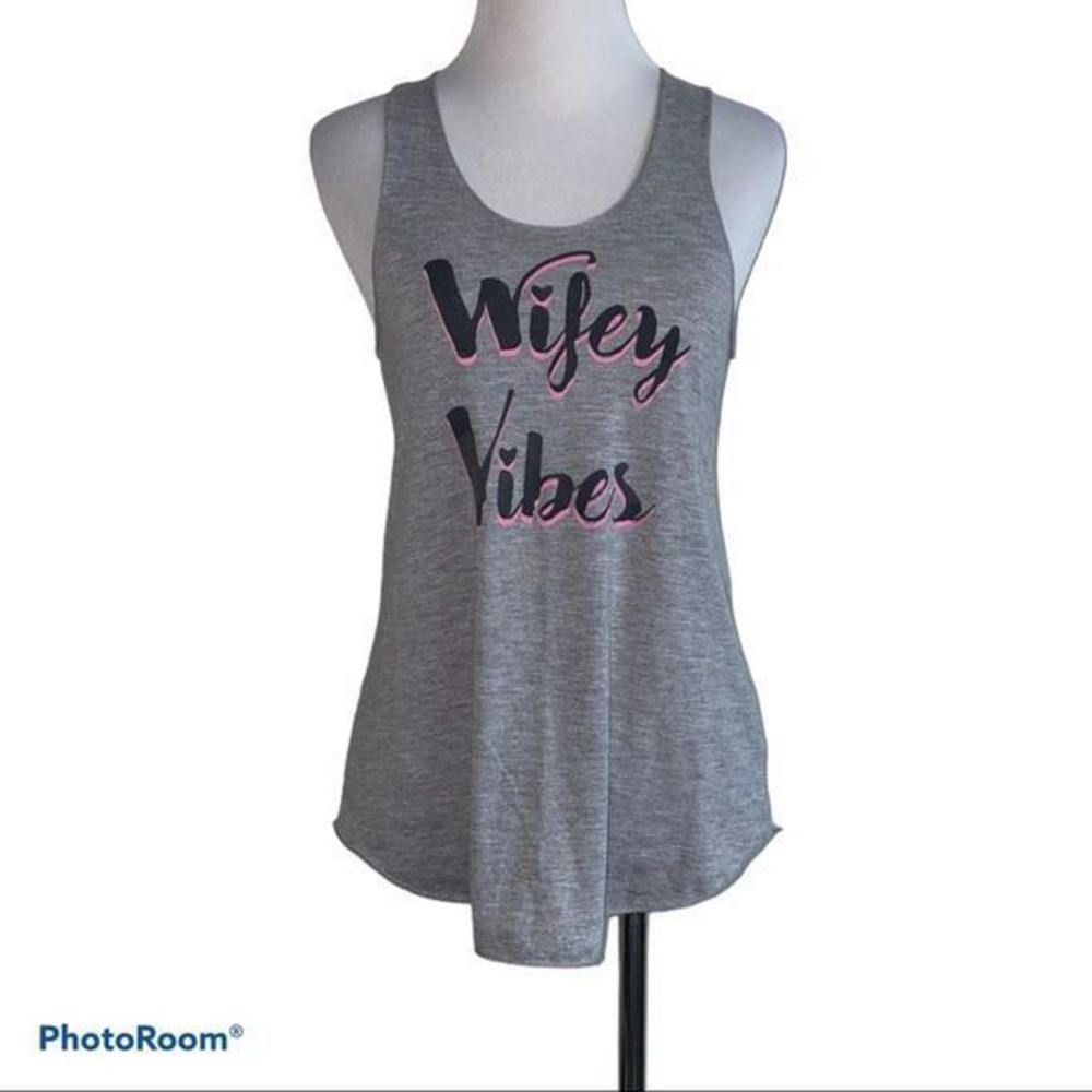 Love and cherish women’s XS wifey vibes tank top‎